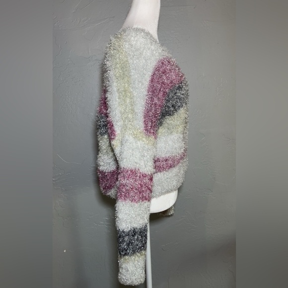 Christmas Wild Fable Shimmering Silver Fuzzy Sweater cozy size M. 🎄🎅🏻 (c) - Picture 7 of 10